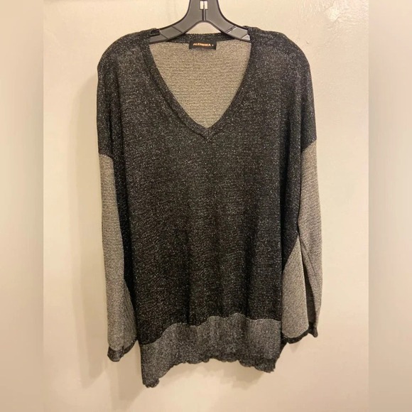 Alembika V Neck Metallic Silver Pullover Sweater Tunic Size Medium - Picture 1 of 6